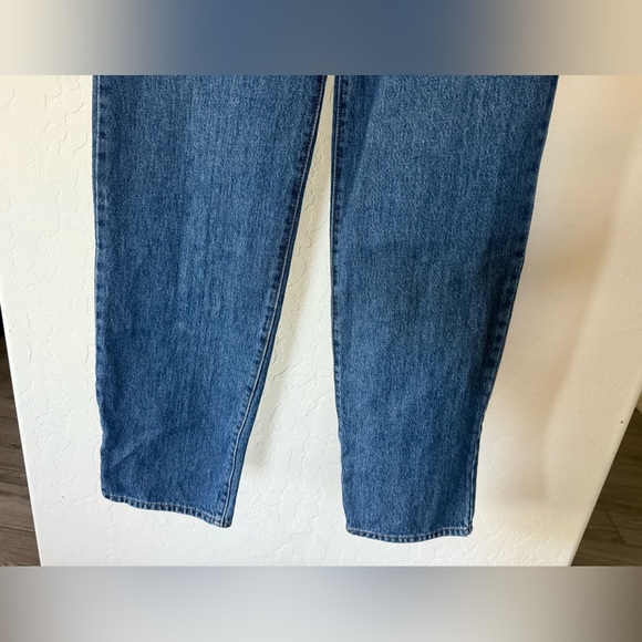 Levi's|Women’s 94 baggy jeans,medium wash high rise in classic style•••size 25 - Picture 7 of 15